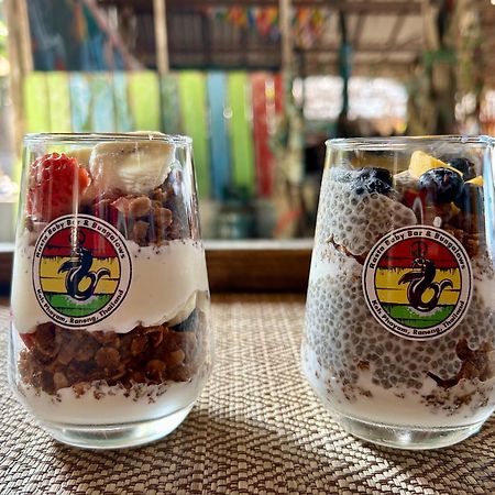 Rasta Baby Bar & Bungalows - Suitable For Young Travelers Koh Phayam Extérieur photo