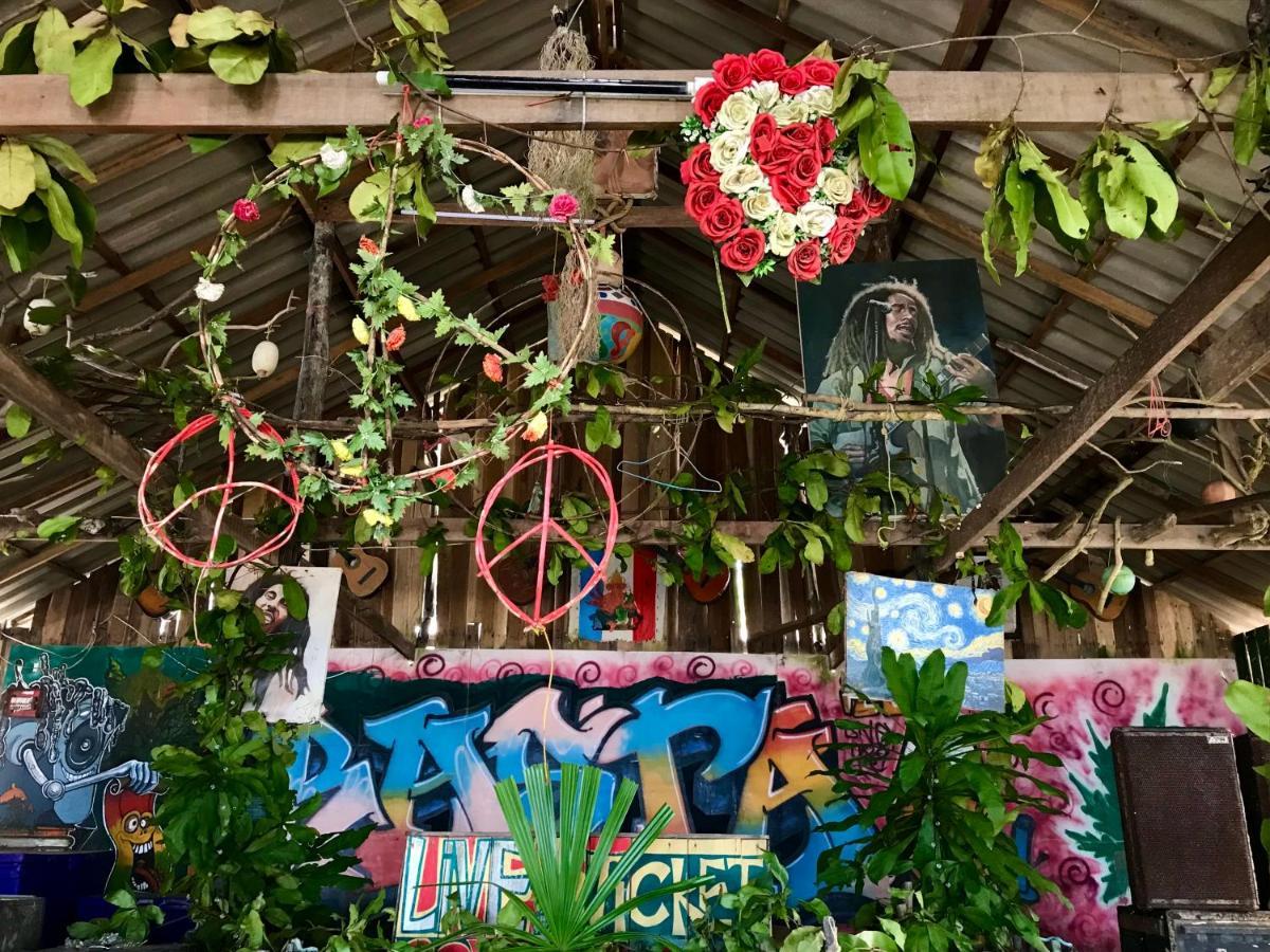 Rasta Baby Bar & Bungalows - Suitable For Young Travelers Koh Phayam Extérieur photo