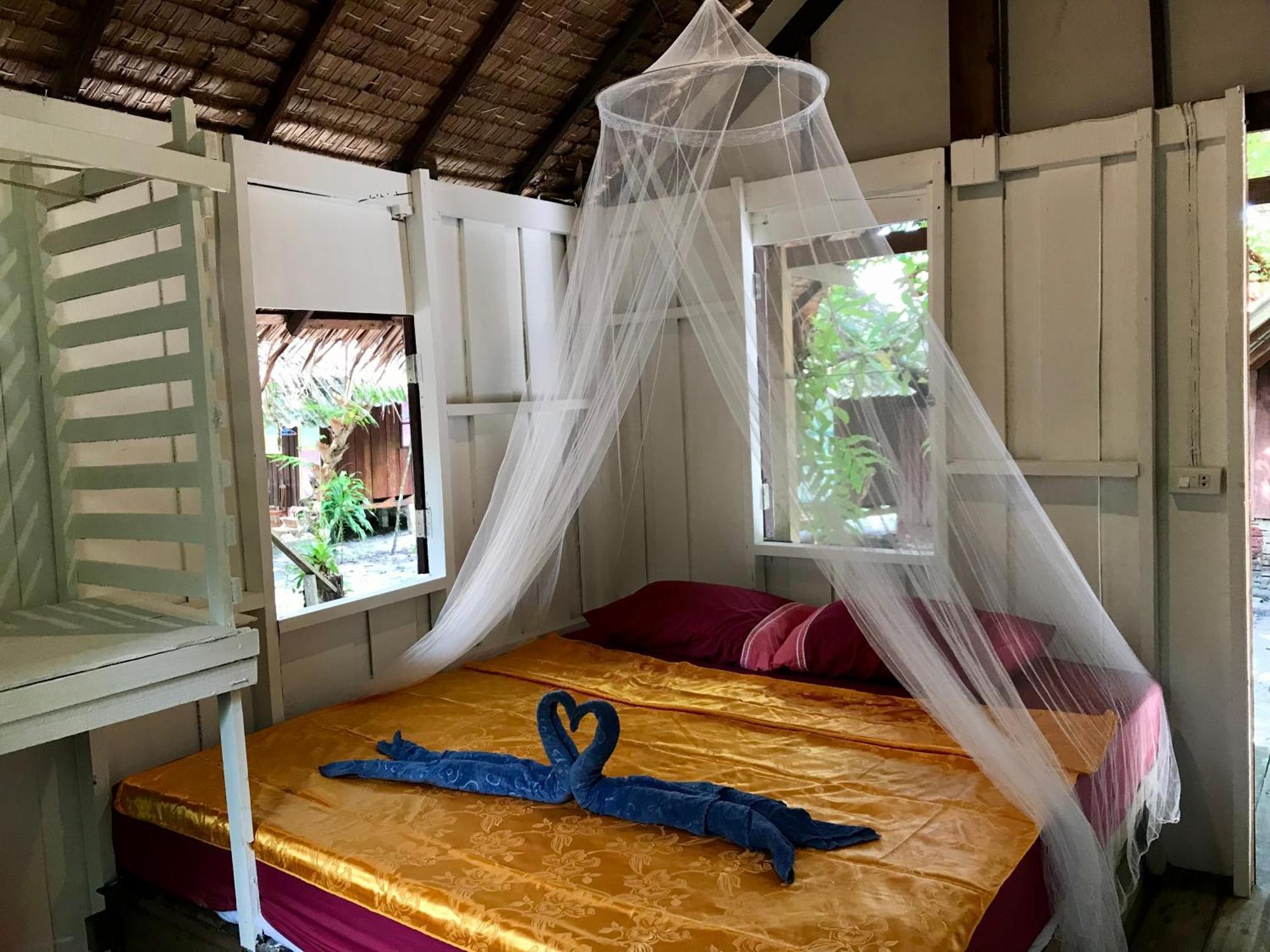 Rasta Baby Bar & Bungalows - Suitable For Young Travelers Koh Phayam Extérieur photo