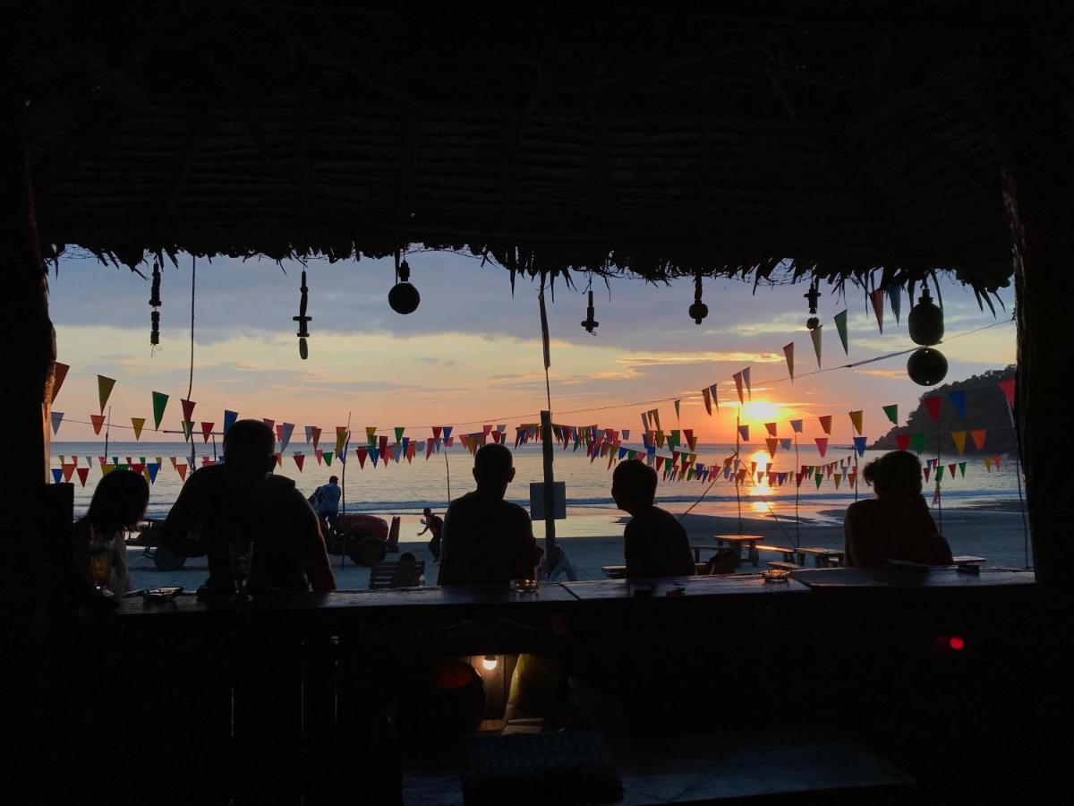 Rasta Baby Bar & Bungalows - Suitable For Young Travelers Koh Phayam Extérieur photo